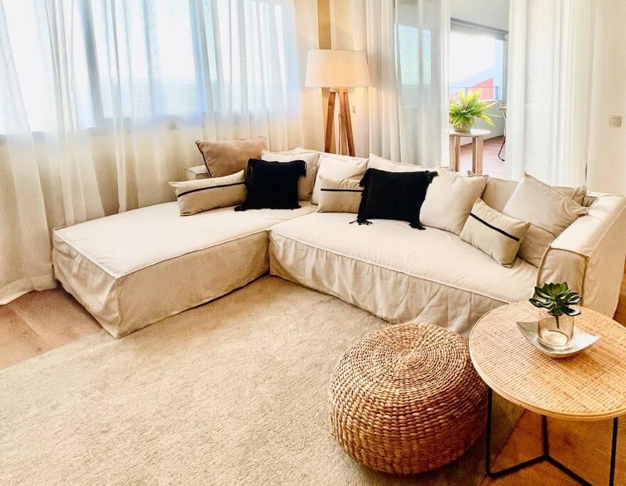 Sunbliss Appartement 圣吉尔莱班 外观 照片