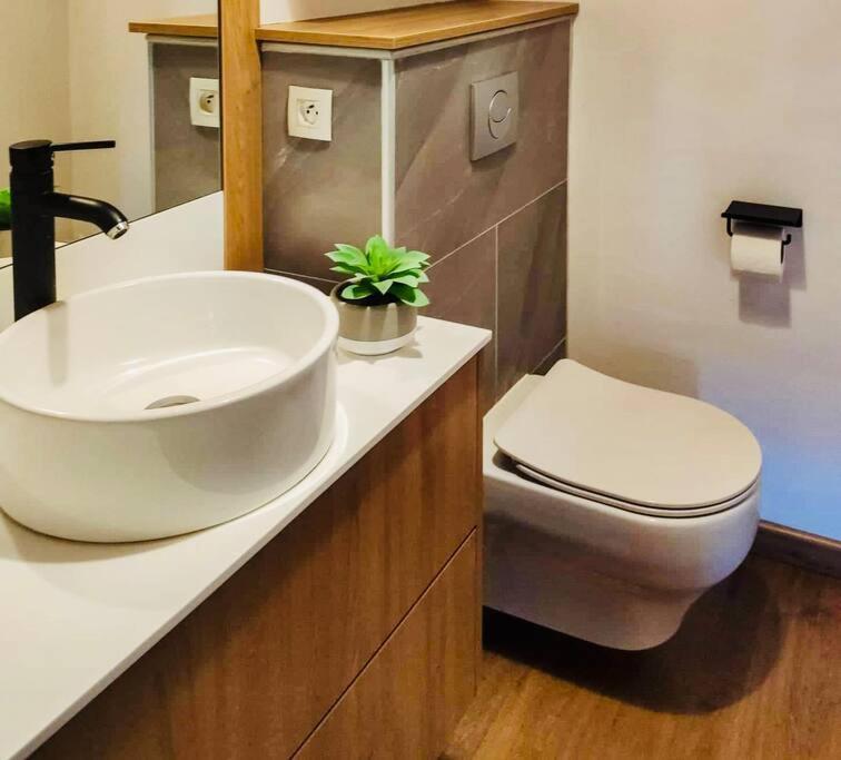 Sunbliss Appartement 圣吉尔莱班 外观 照片