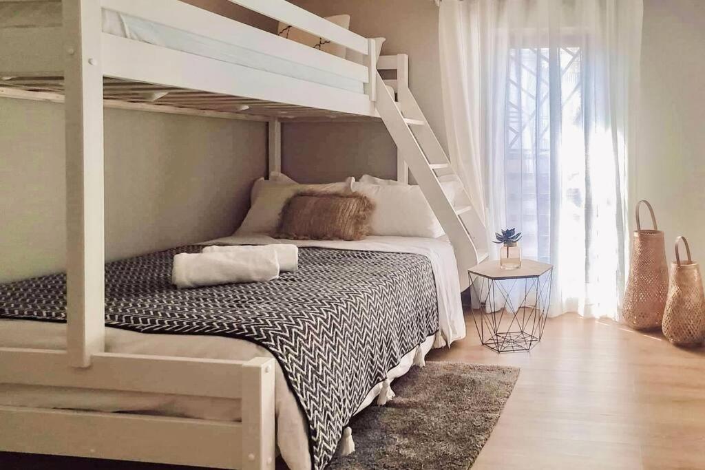 Sunbliss Appartement 圣吉尔莱班 外观 照片